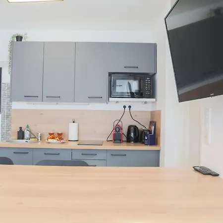 {le Factory}, Proche Euroairport