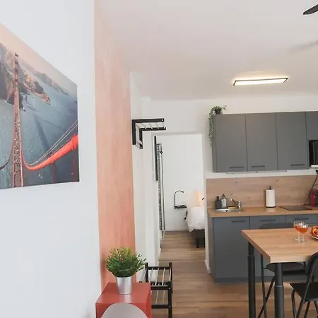 {le Factory}, Proche Euroairport Apartment